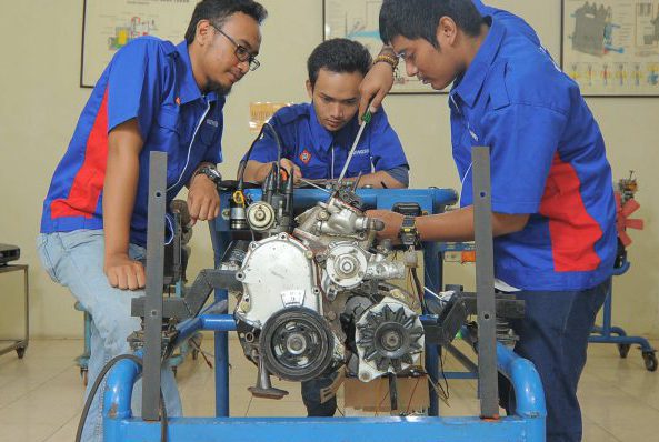 Prodi Teknik Mesin Otomotif Technology Based Enterpreneur University